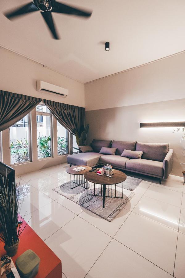 J Residence Banting (Selangor) Exterior photo